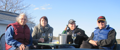 Cornelia, Jacky, Jörg, Raymond on the deck at Welch House Inn 