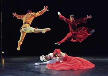 From Signatures  12 production - Philip King, Steven Melendez, Elena Zahlmann, Rie Ogura in The Moor's Pavane. 