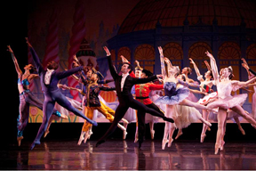 The Yorkville Nutcracker  Full Cast Performing The Finale  Photo By Rosalie O'Connor  
